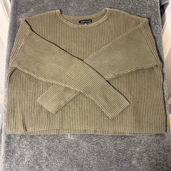 Kendall & Kylie Sweaters - Kendall &  Kylie Olive Green Ribbed Sweater- M